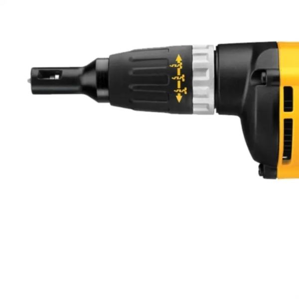 Parafusadeira leve e ergon&ocirc;mica para fixações em drywall. Potência de 720 W.