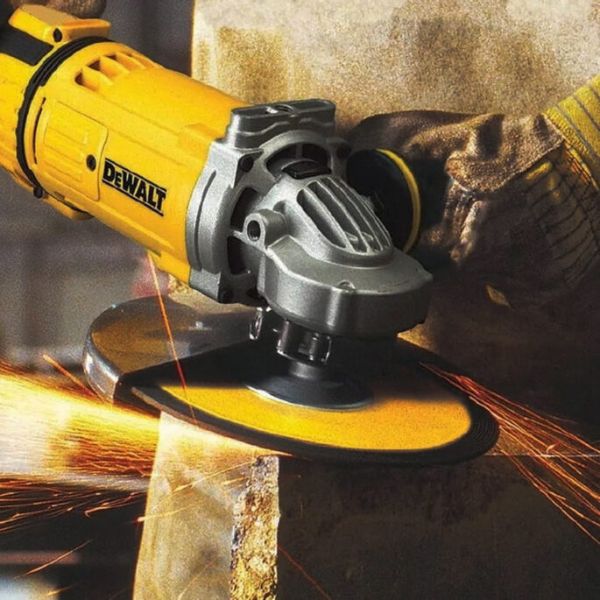 Esmerilhadeira Angular Dewalt 7