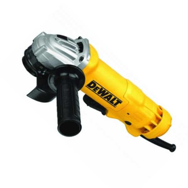 Equipada com um disco de 5 polegadas (125 mm), a Esmerilhadeira Angular Dewalt DWE4212 é ideal para cortes e desbastes em diversos materiais, como metal, pedra e concreto.